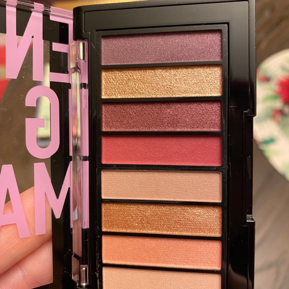 Revlon eyeshadow bundle - Picture 2 of 5